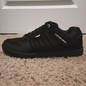 DVS Skateboard Shoes portal plus black